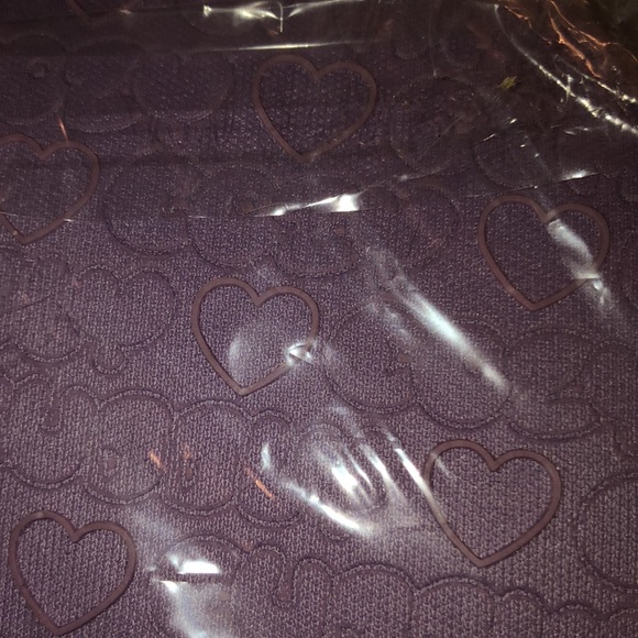 ⬇️🎉 SALE BNIP Muk Luks Criss Cross Slippers - Picture 5 of 6